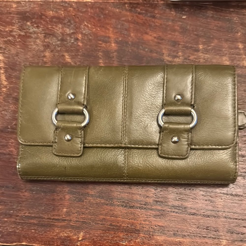 Wilson’s Leather Army Green Long wallet & checkbook  silver‎ accents